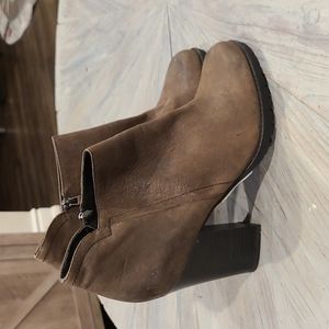 NEW Franco Sarto dark taupe leather boots